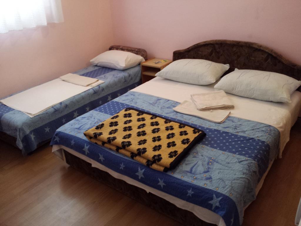 Apartments & Hostel Zdrava Hrana Mostar Szoba fotó