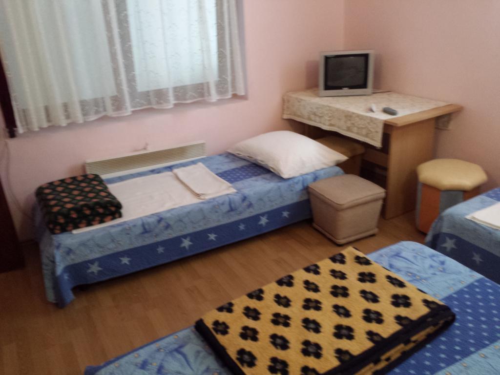 Apartments & Hostel Zdrava Hrana Mostar Szoba fotó