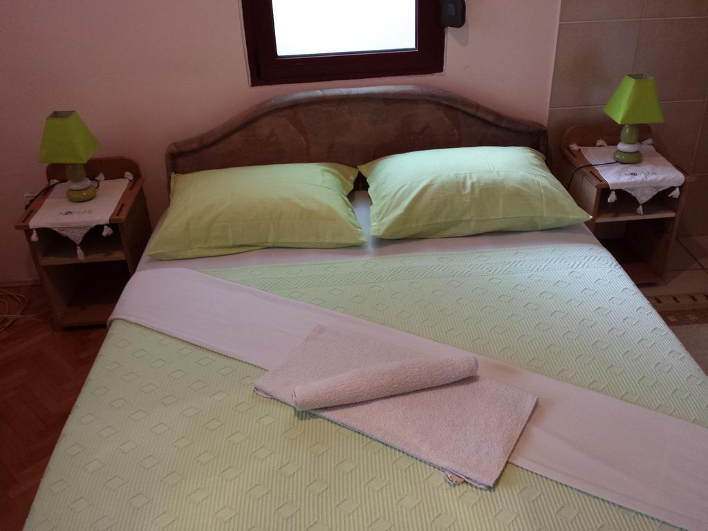 Apartments & Hostel Zdrava Hrana Mostar Szoba fotó